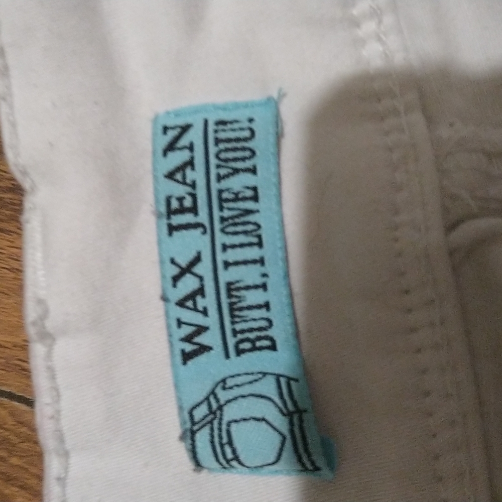 Jean shorts - Picture 2 of 3